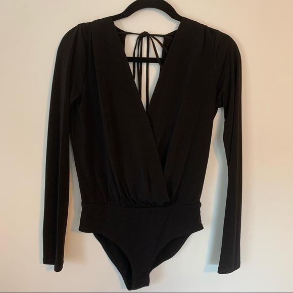 BCBGeneration Black Surplice V Neck Tie-Back Long Sleeve Bodysuit - Picture 2 of 14